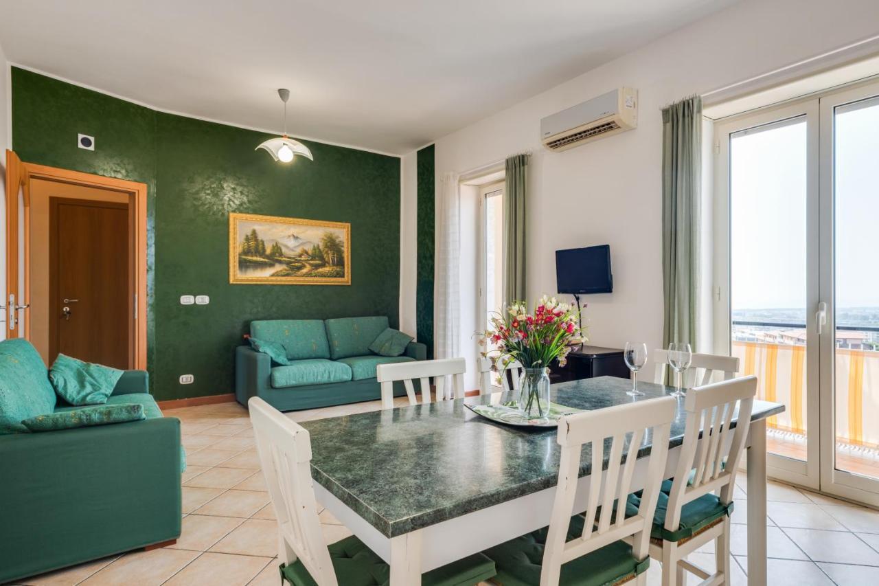 Roomy And Bright Apartment With Balconies X6 Катания Экстерьер фото
