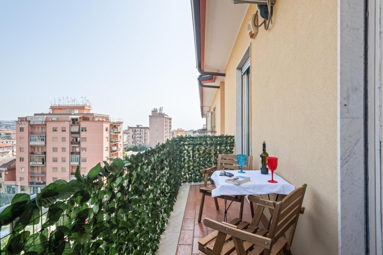 Roomy And Bright Apartment With Balconies X6 Катания Экстерьер фото